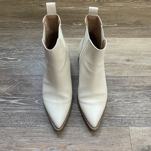 Steve Madden Cream Boots - Picture 2 of 4